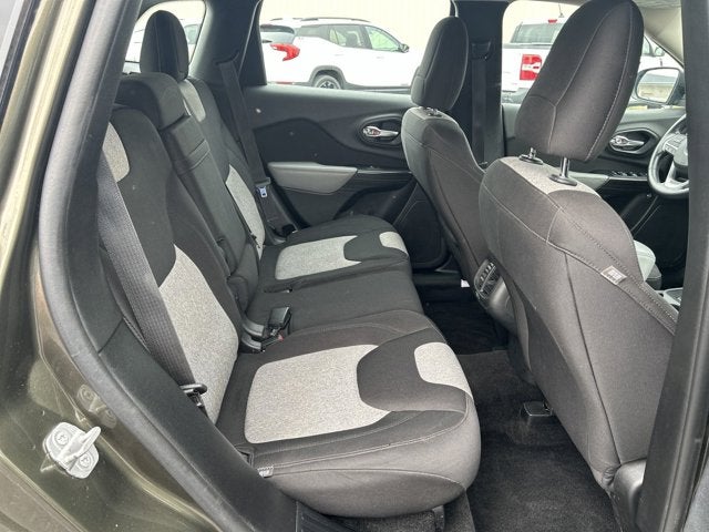 2014 Jeep Cherokee Sport