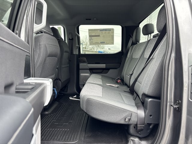2027 Ford Super Duty F-250® XLT