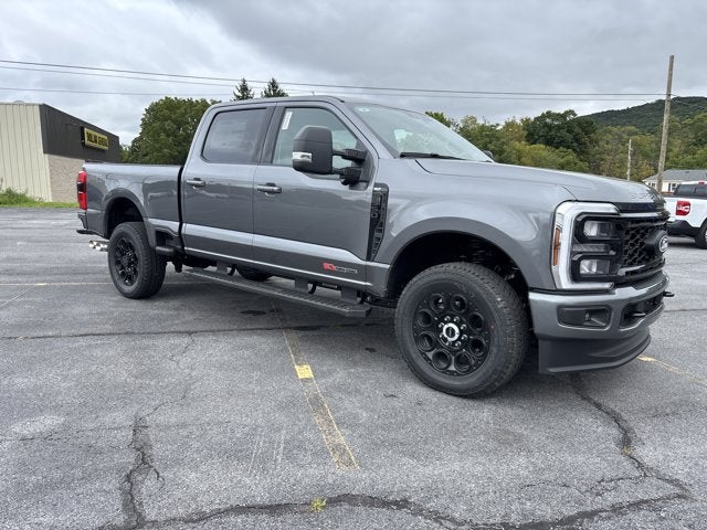 2027 Ford Super Duty F-350® XLT