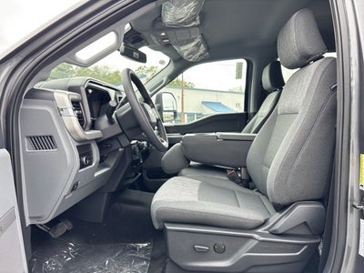 2027 Ford Super Duty F-350® XLT