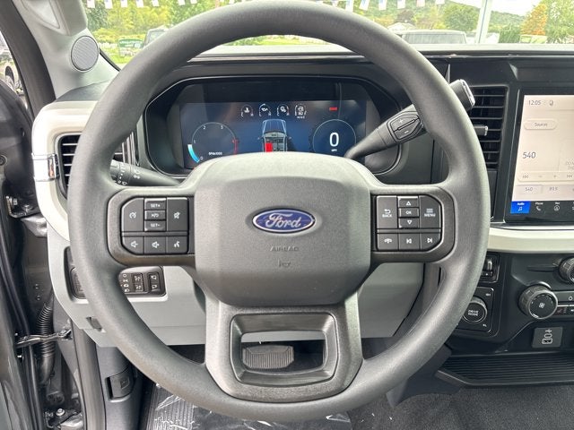 2027 Ford Super Duty F-350® XLT