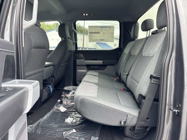 2027 Ford Super Duty F-350® XLT