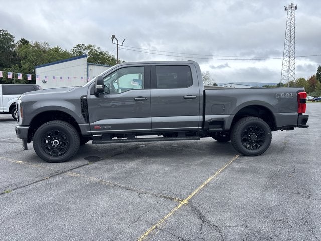 2027 Ford Super Duty F-350® XLT