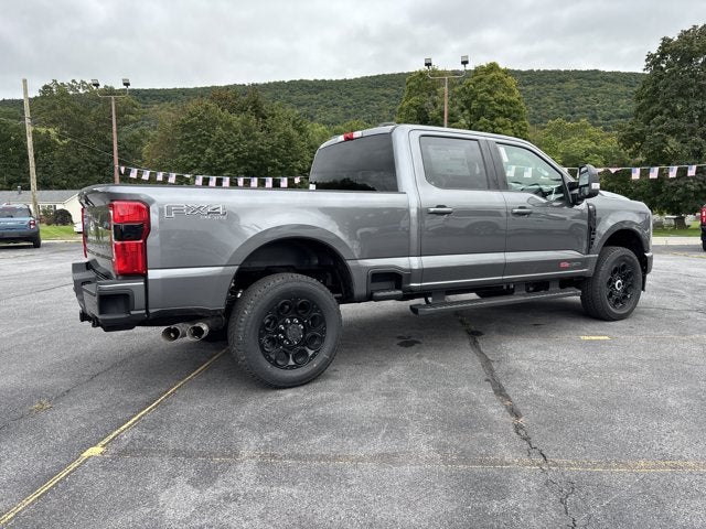 2027 Ford Super Duty F-350® XLT
