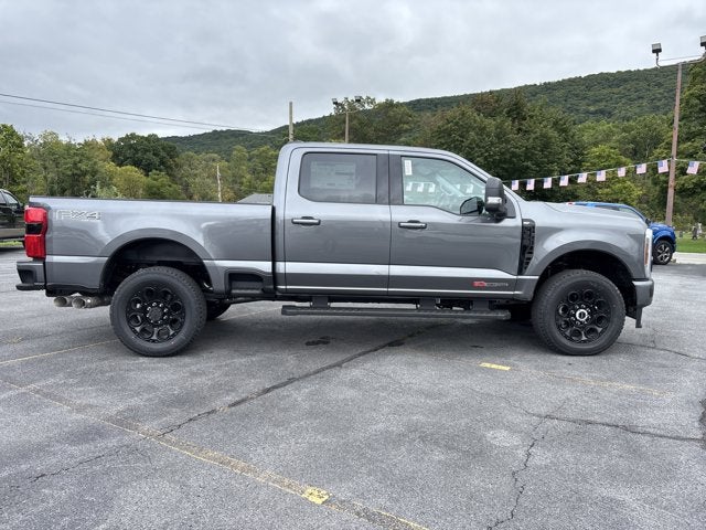2027 Ford Super Duty F-350® XLT