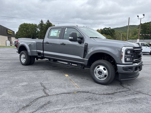 2027 Ford Super Duty F-350® XL