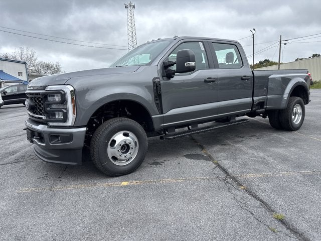 2027 Ford Super Duty F-350® XL