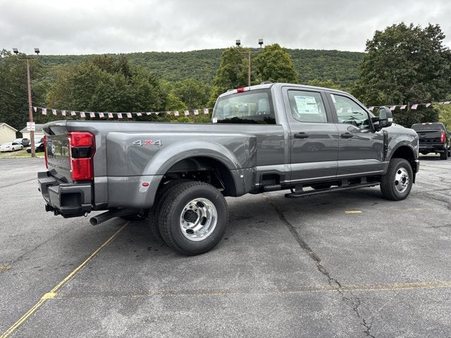 2027 Ford Super Duty F-350® XL