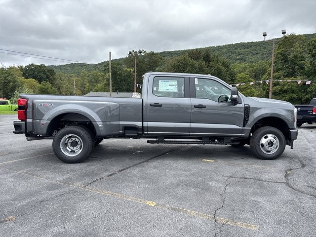 2027 Ford Super Duty F-350® XL